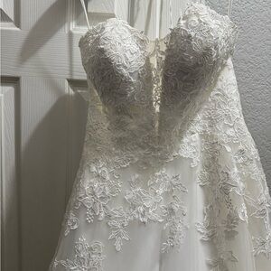J’ Adore Elegant Wedding dress